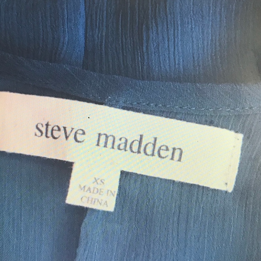 Steve Madden Sleeveless sheer shark bite top - Picture 7 of 7